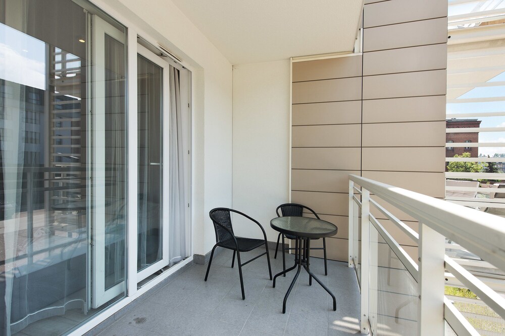 발코니 (Small Studio, Balcony (without parking - 32A))