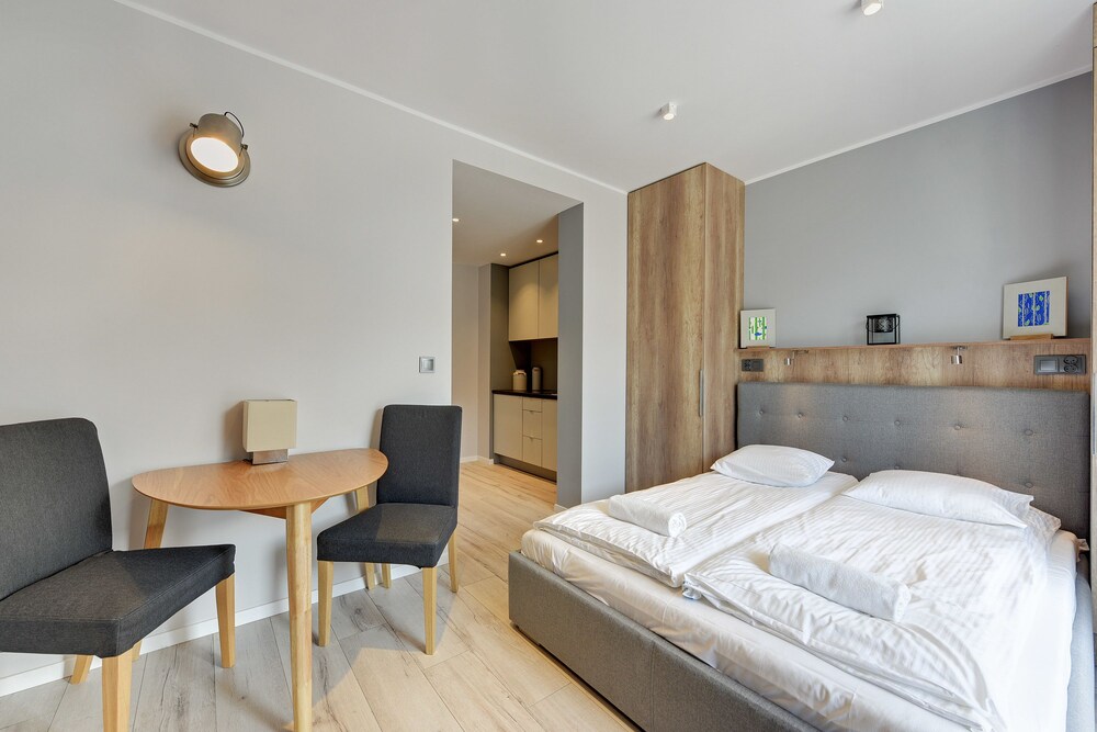 거실 (Small Studio, Balcony (without parking - 32A))