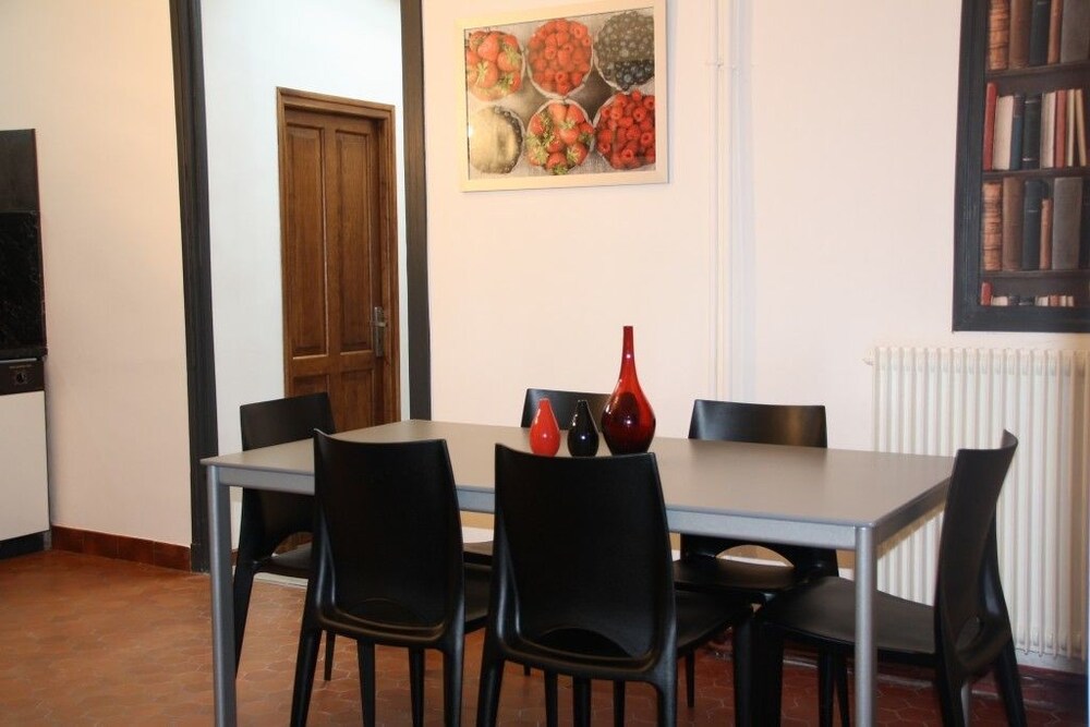 객실 내 식사 (Verdun 2 Appartement (6 personnes) 57 rue de verdun 94800 Villejuif)