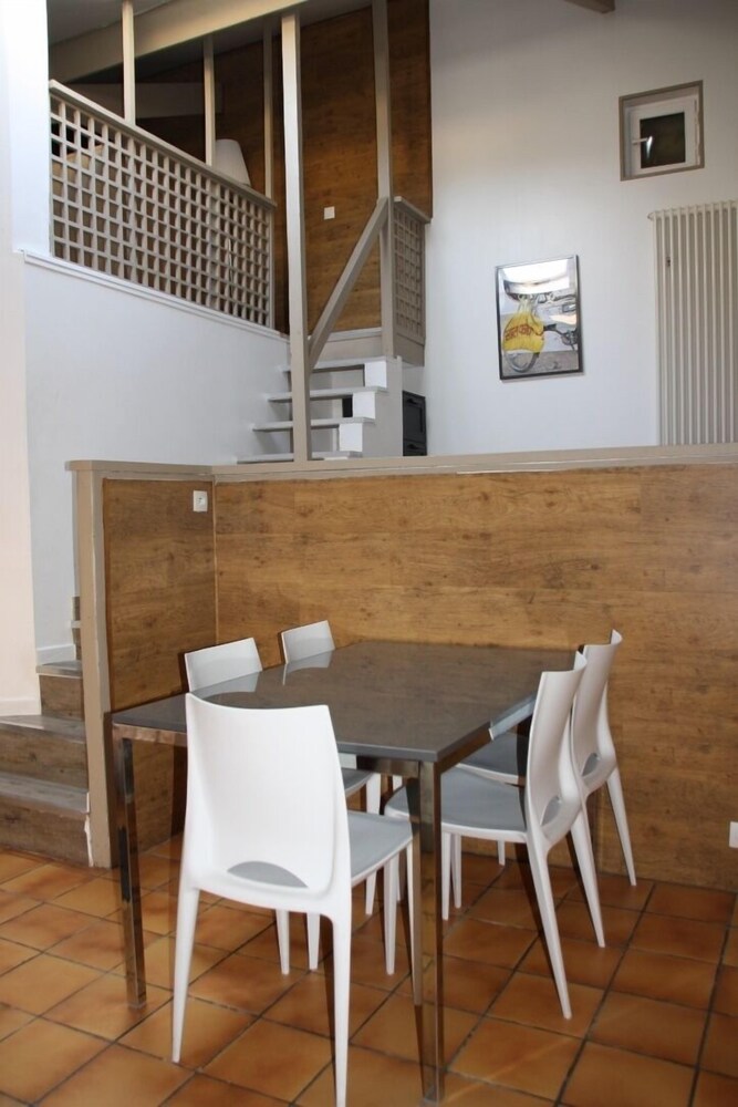 거실 (Appartement Agate 3 pieces duplex avec terrasse 5 rue de la Liberte 94800 Villejuif)