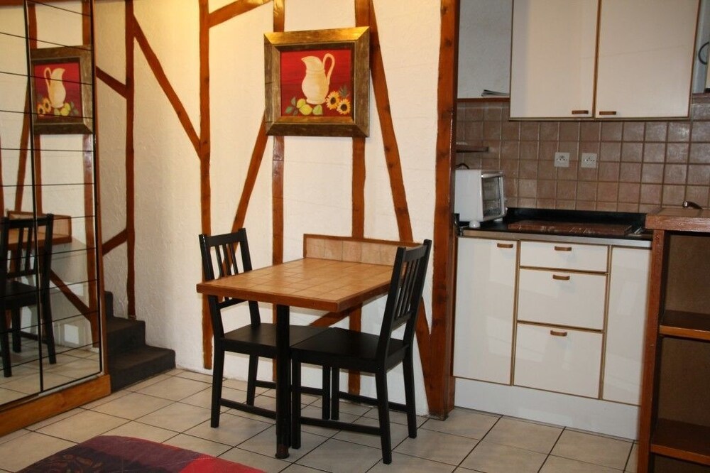 객실 내 간이 주방 (Topaze Studio (2 personnes) 6 rue de la liberte 94800 Villejuif)