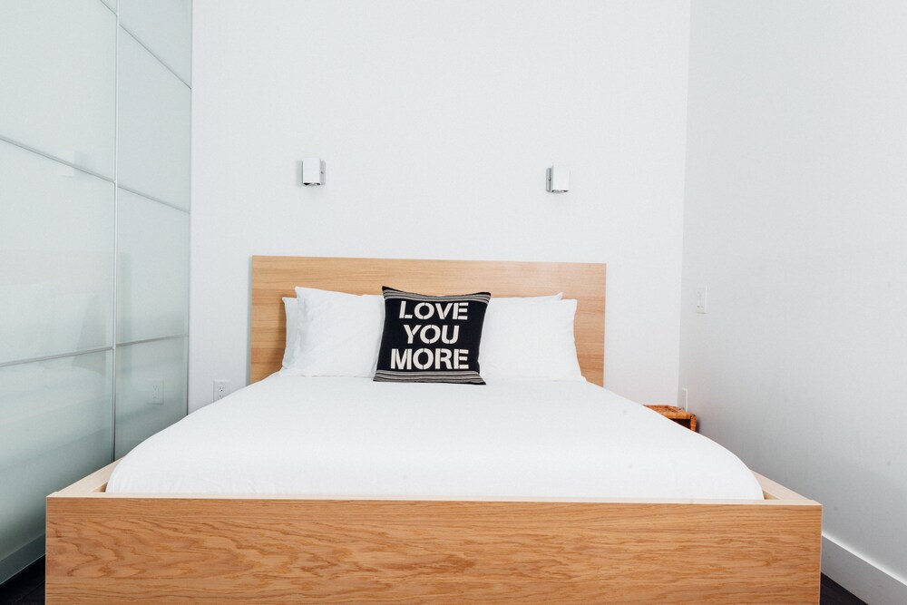 객실 (Studio Apartment (203))
