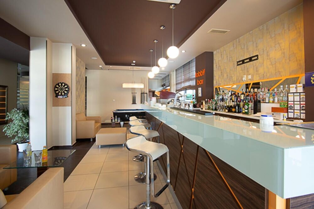Hotel Bar