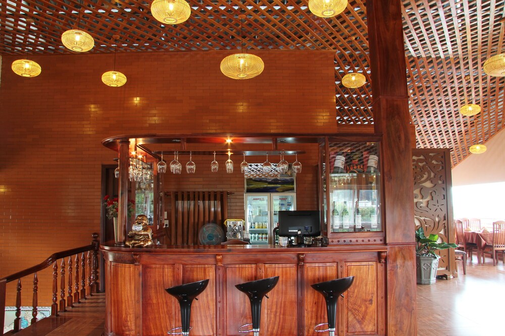 Bar khách sạn