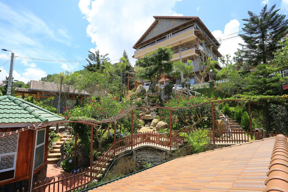 Quang cảnh vườn