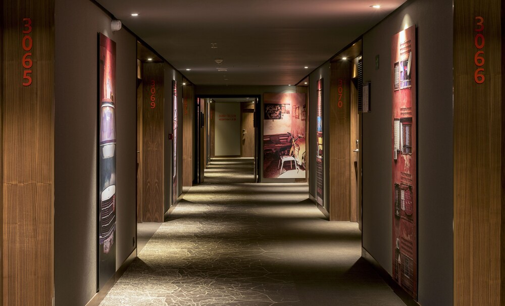 Vestibule