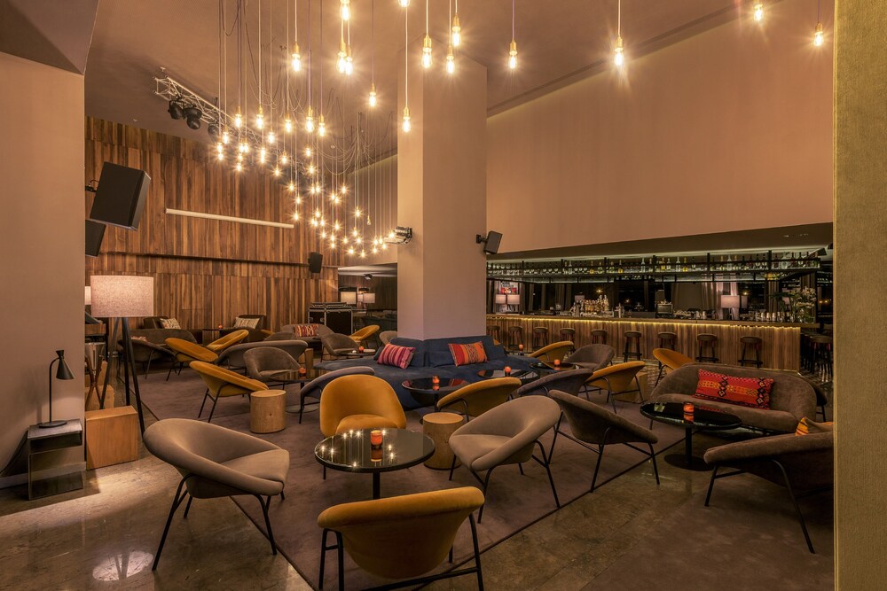 Bar-salon de l'hôtel