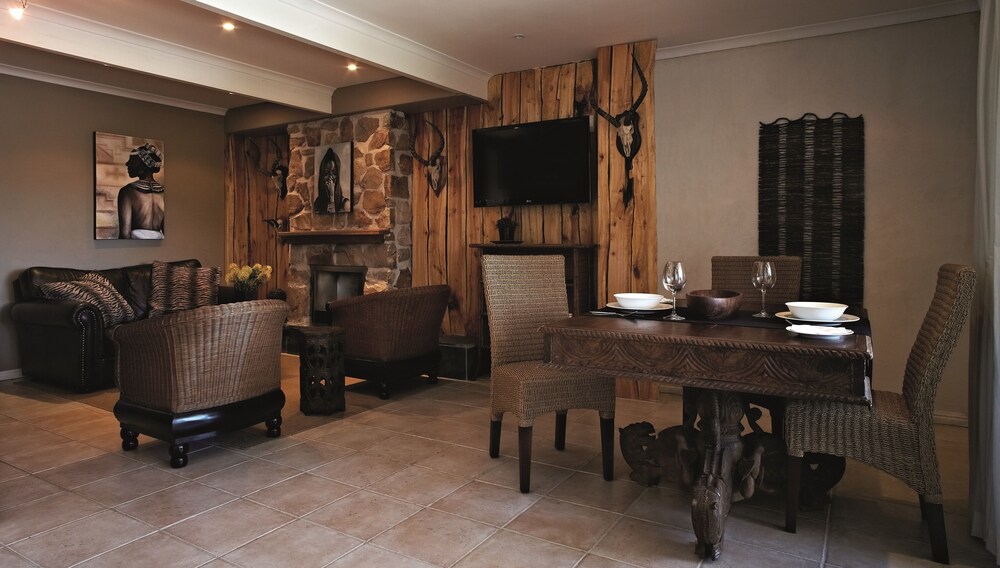 거실 공간 (Terrace Suite- Double Room Suite with private infinity pool)
