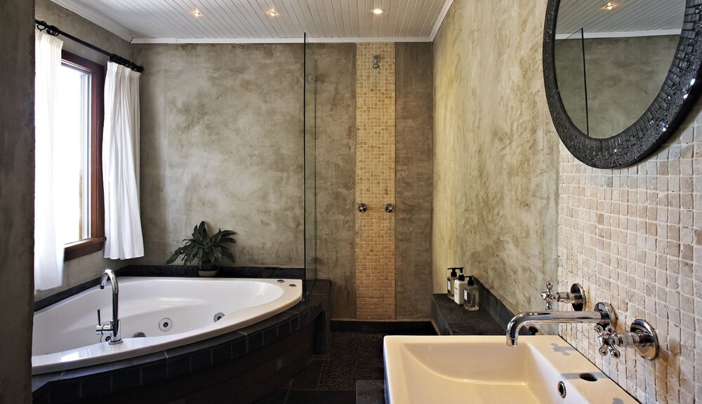 욕실 (Terrace Suite- Double Room Suite with private infinity pool)