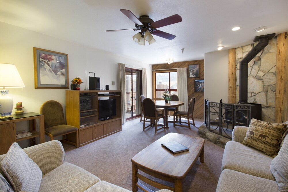 Standard Apartment, 1 Bedroom - Living Area