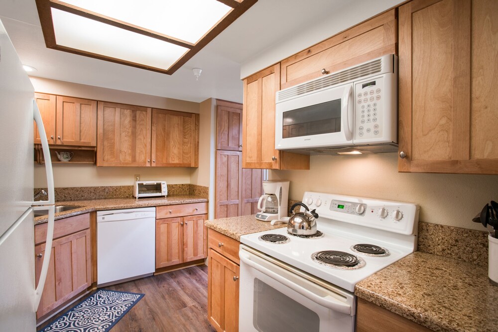 Deluxe Loft, 3 Bedrooms - Private Kitchen