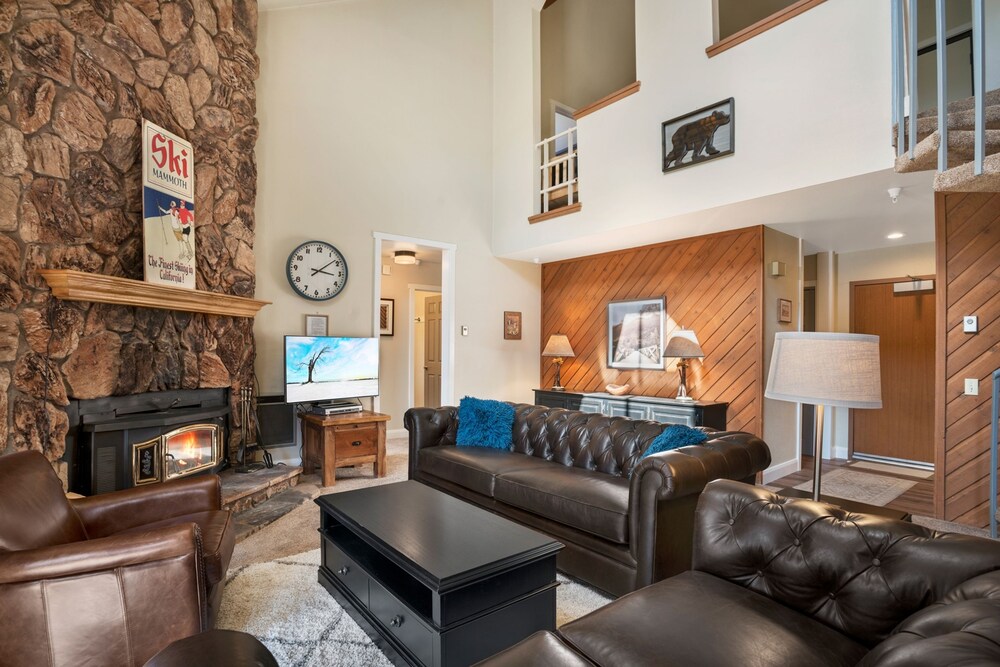 Deluxe Loft, 3 Bedrooms - Living Area