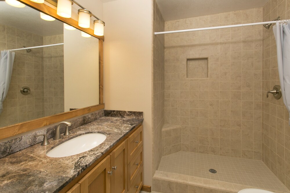 Standard Apartment, 1 Bedroom - Bathroom