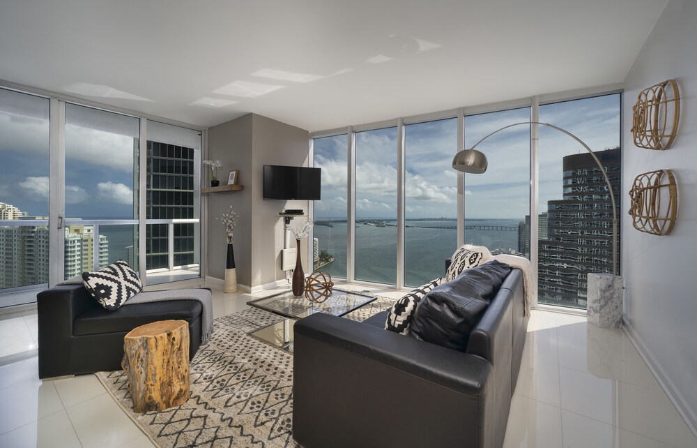 Presidential Suite, Ocean View - Living Room