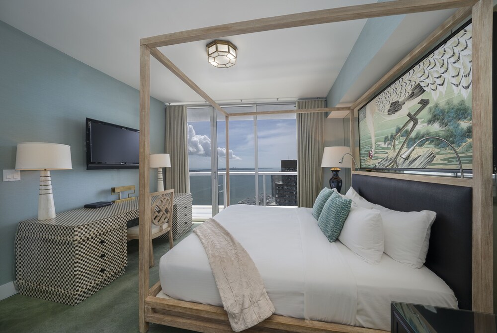 W Deluxe Two Bedroom Ocean View - Guestroom