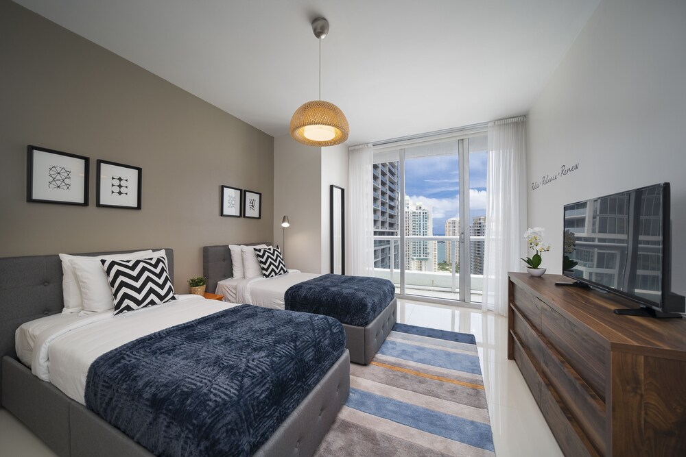Presidential Suite, Ocean View - Guestroom