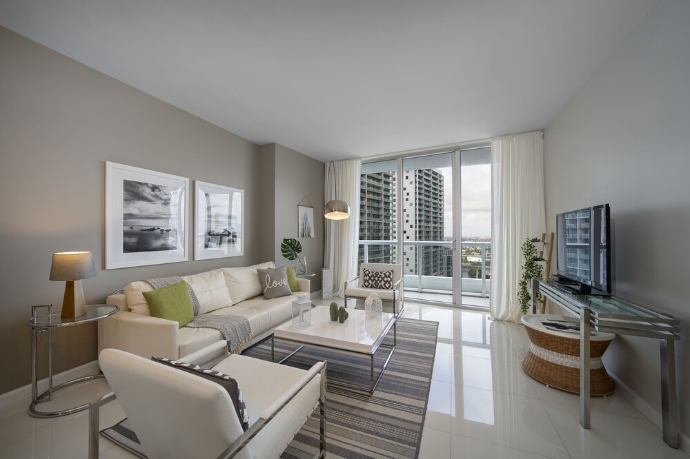Luxury One Bedroom River & City View - Living Room