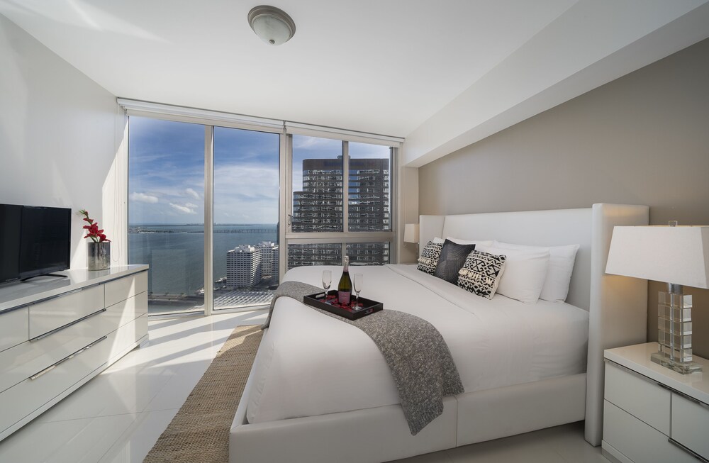 Presidential Suite, Ocean View - Guestroom