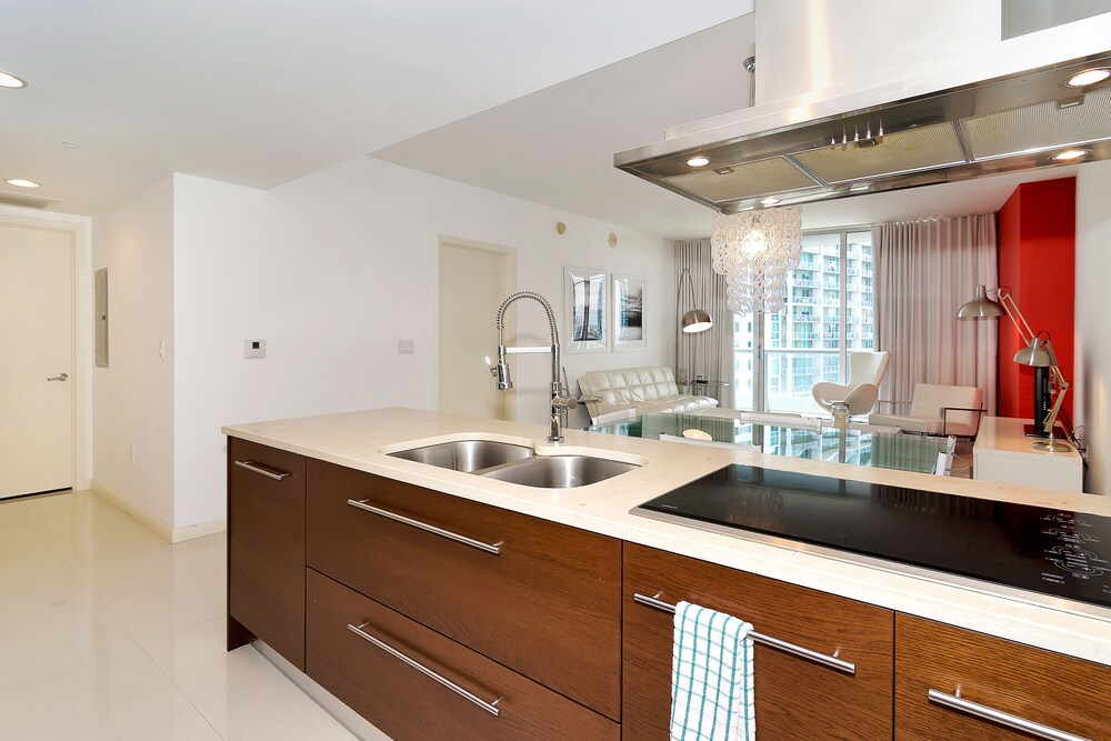 Luxury Condo, 1 Bedroom, River View - In-Room Kitchen