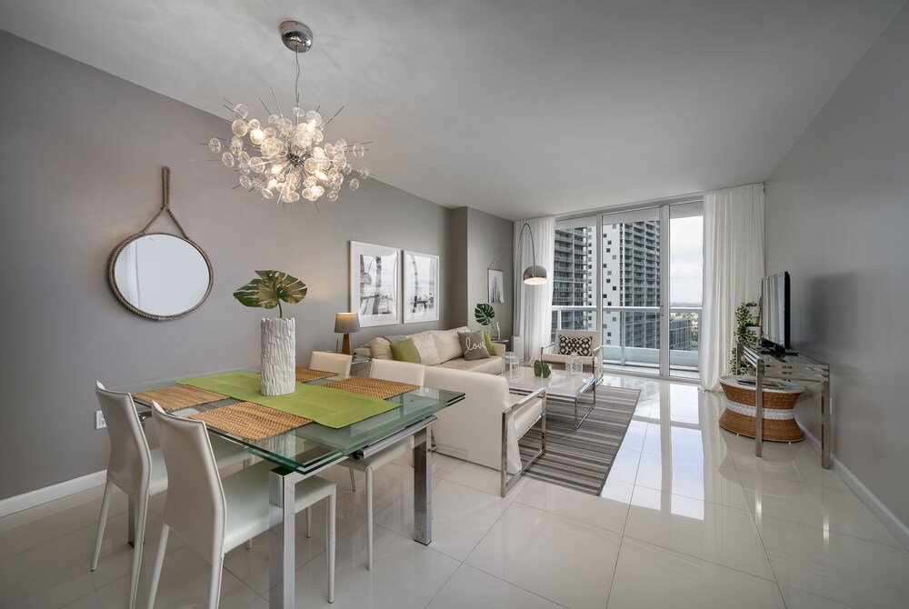 Luxury One Bedroom River & City View - Living Area