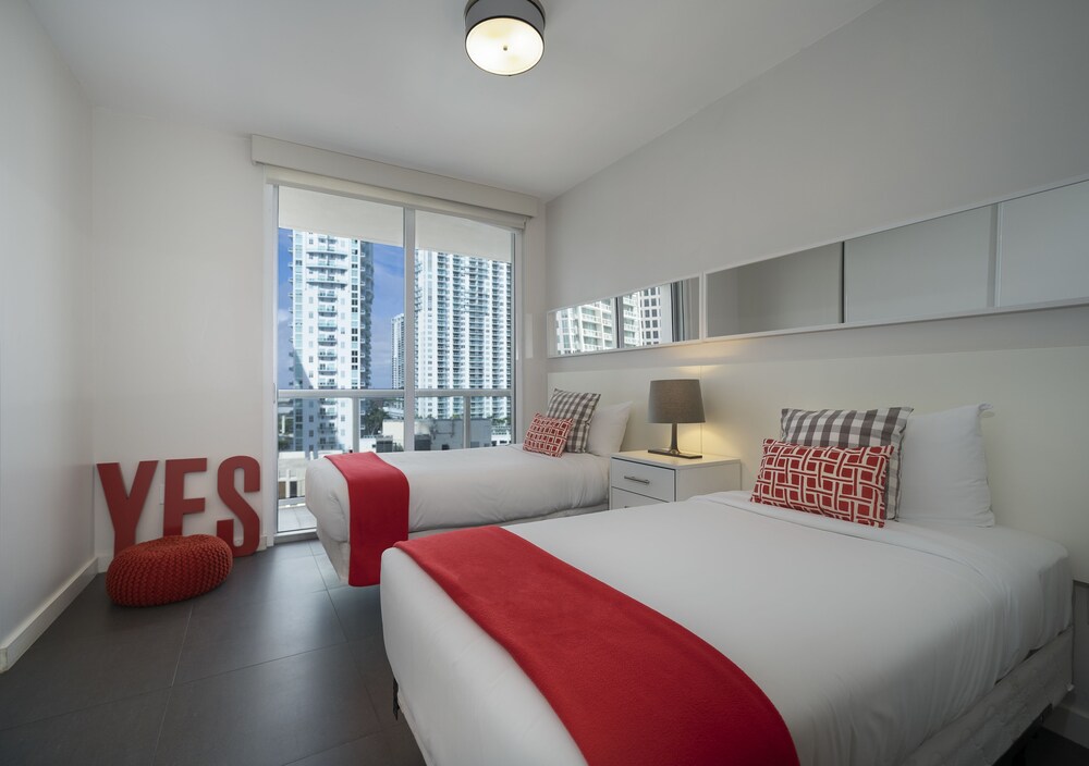 Presidential Suite, River & City View - Guestroom