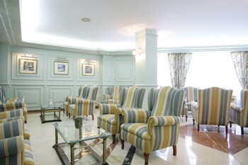 Executive Lounge