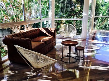Hotel Bar