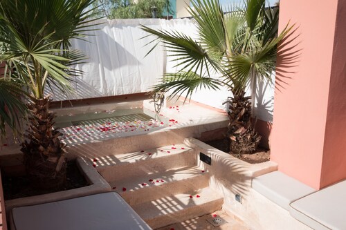 Riad Lhena