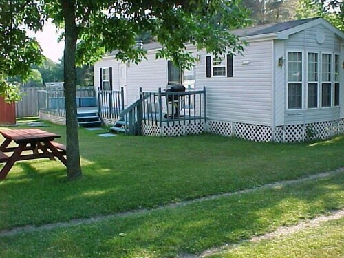 Standard Mobile Home (Large RV Trailer) - Guestroom