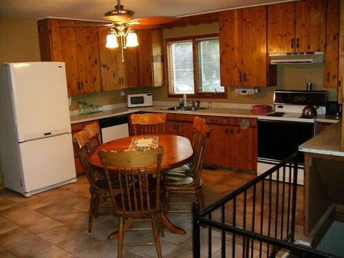 House, 4 Bedrooms (The Sandbanks Century House) - In-Room Kitchen