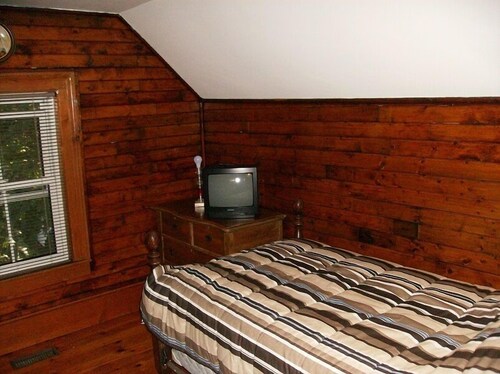 House, 4 Bedrooms (The Sandbanks Century House) - Guestroom