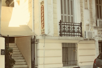 Zorbas Hotel - Hostel