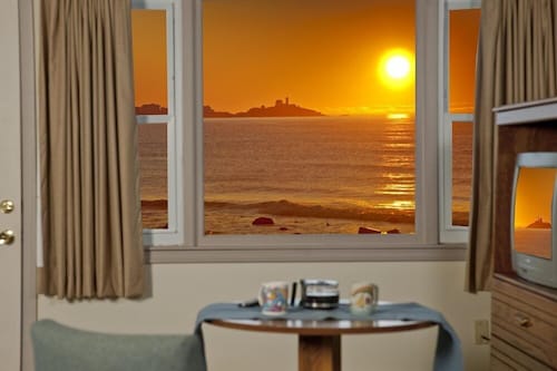 Grand View Inn & Cottages