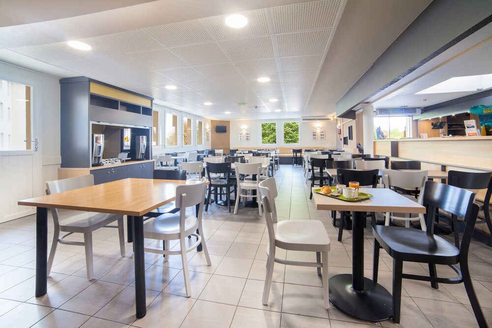 Salle de petit-déjeuner