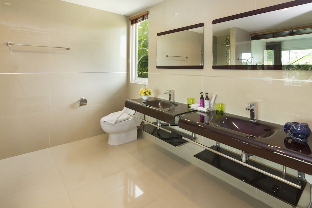 욕실 (Villa T8 Private Pool 4 Bedrooms)