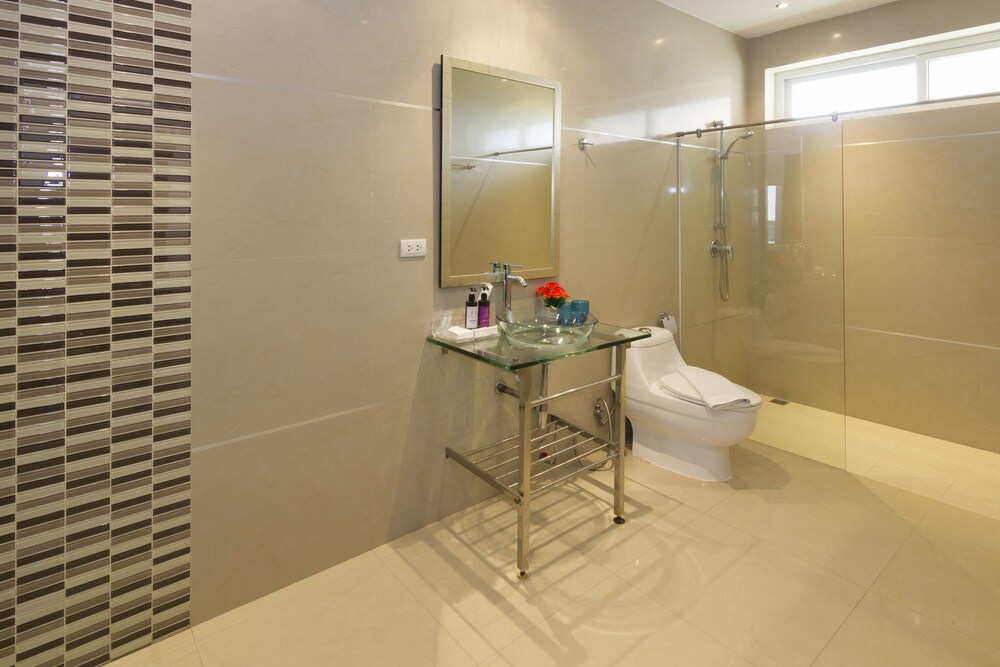 욕실 (Villa T2 Private Pool 4 Bedrooms)