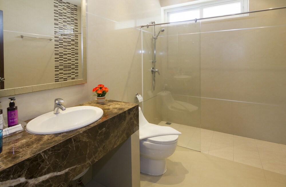 욕실 (Villa T2 Private Pool 4 Bedrooms)