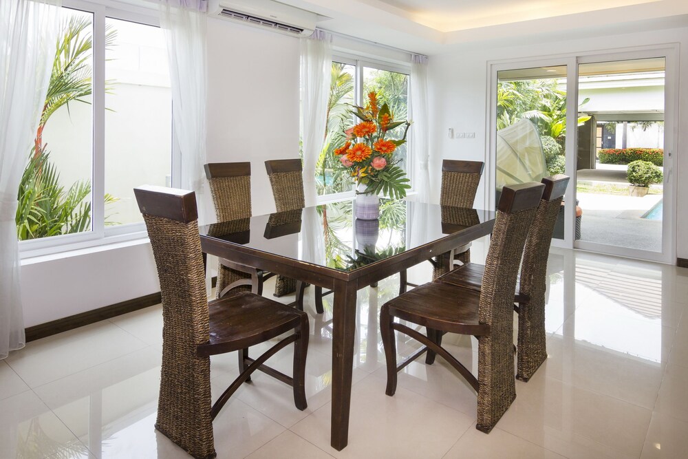 객실 내 식사 (Villa T8 Private Pool 4 Bedrooms)