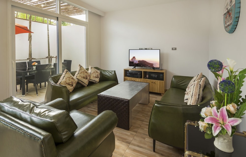 거실 공간 (Villa T10,11,14 Private Pool 3 Bedrooms )