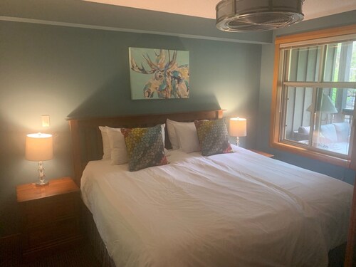 Earl Grey Lodge