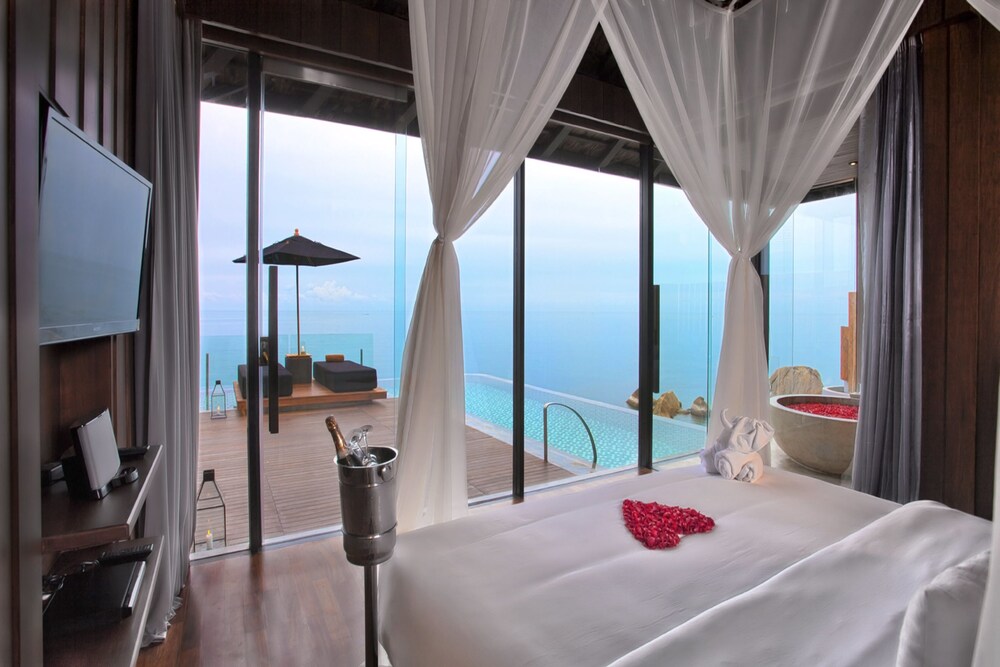 ห้องพัก (Ocean Front Pool Villa)
