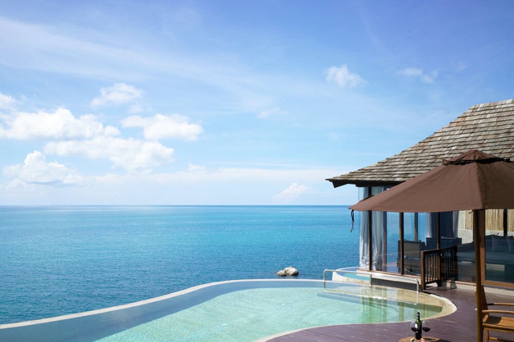 ห้องพัก (Ocean Front Pool Villa Suite)