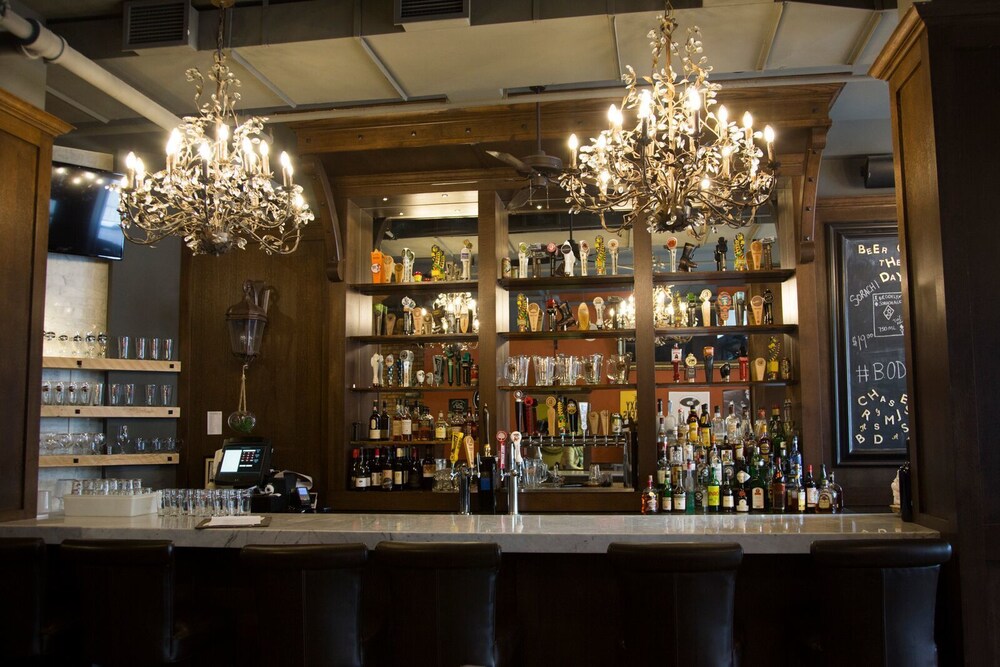 Hotel Bar
