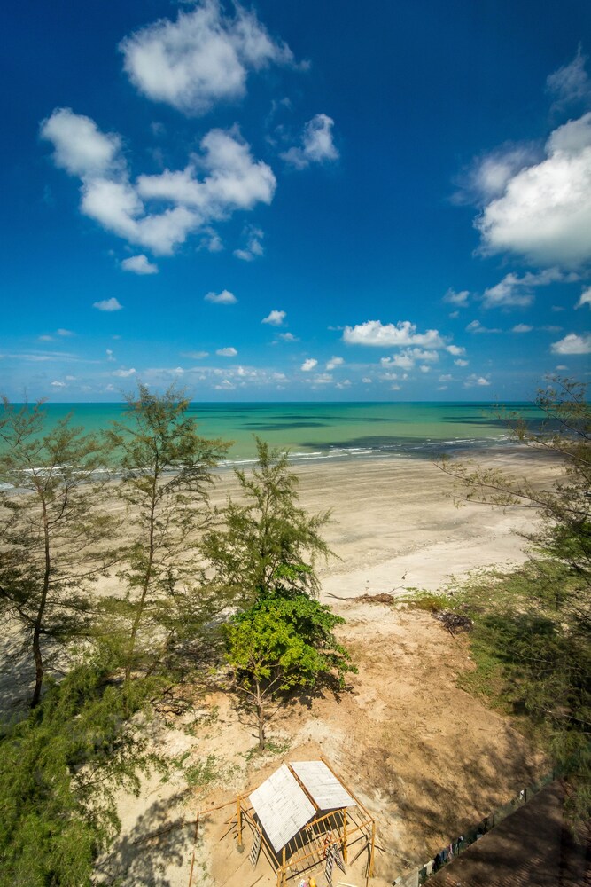 Beach/ocean view