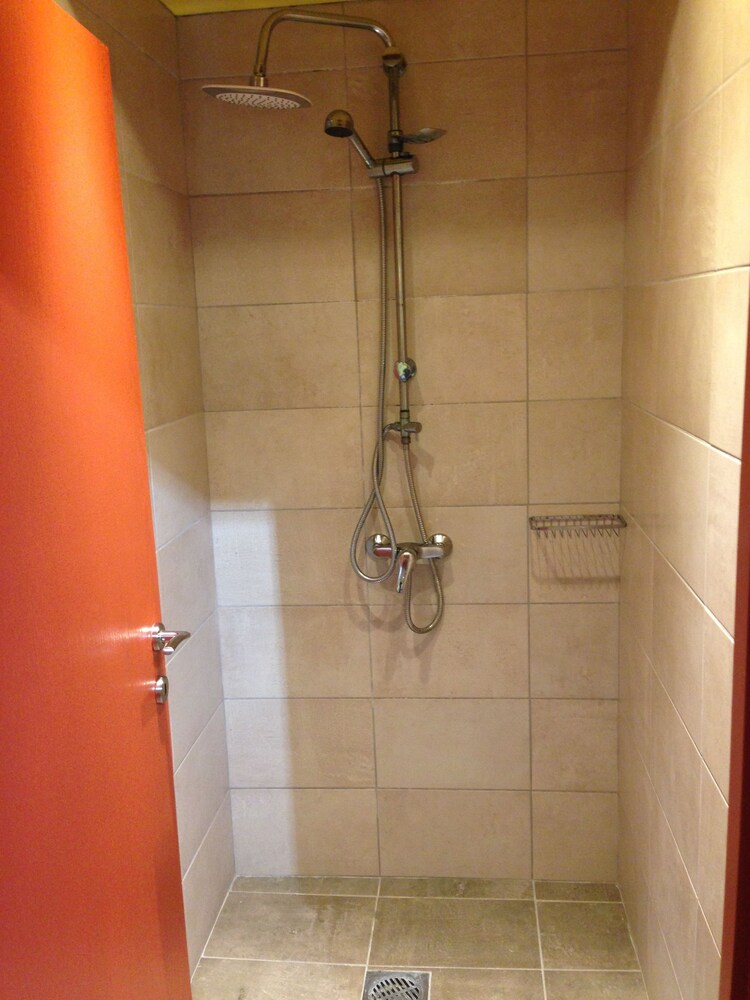 Dusche im Bad