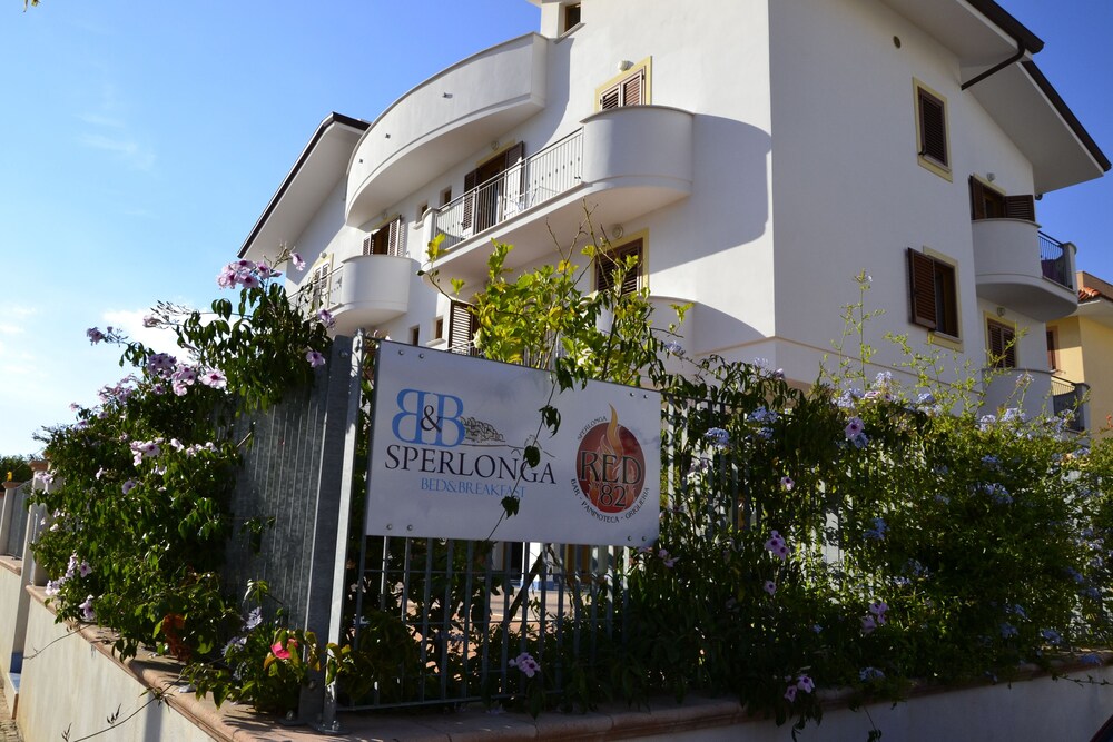 Façade de l'hôtel
