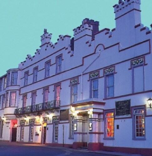 The Falcon'S Nest Hotel