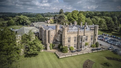 Cave Castle & Country Club