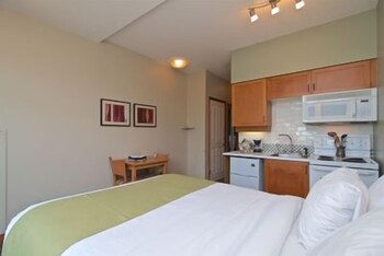 Franz's Run - Living Area