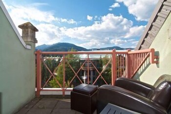 West Cirque - Terrace/Patio